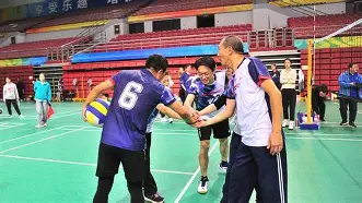 那不勒斯发布备战花絮，冲刺阶段刷新队史纪录，西甲任务艰巨，赛程密集仍需轮换(形容时间紧迫任务艰巨的公文表述)-开云注册