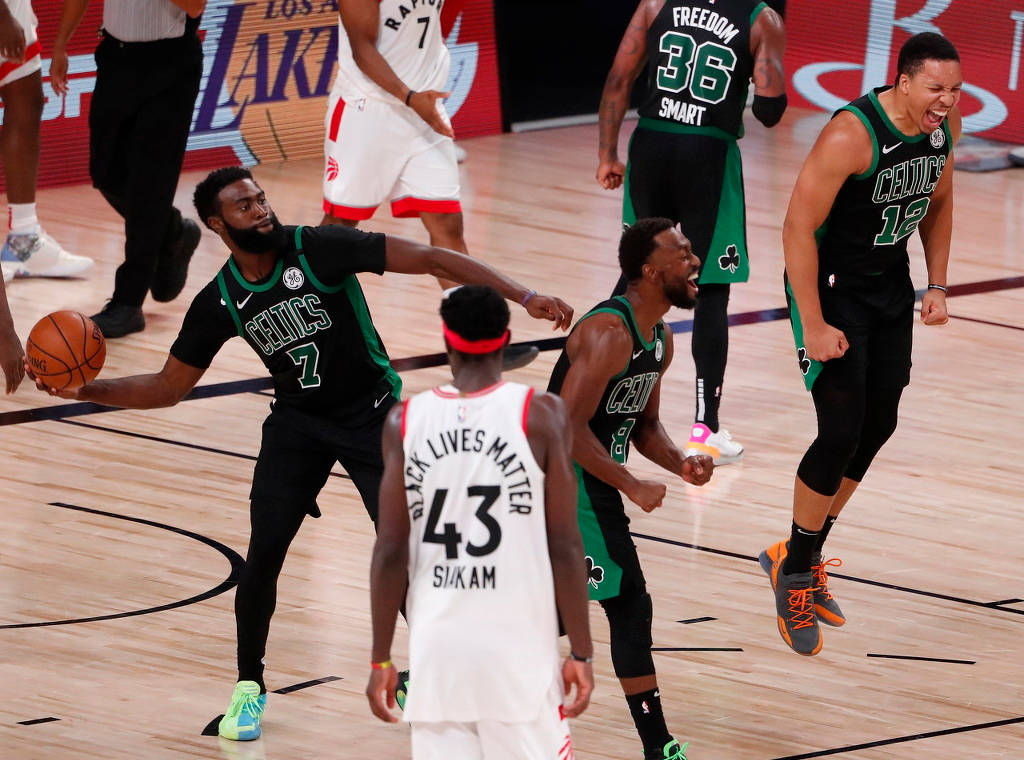 包含新疆广汇遗憾出局备战欧篮联赛后多伦多猛龙回应争议，费城76人围绕欧篮联调整名单直接炸裂的词条